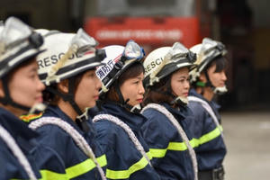 “Bông hồng thép” của đội Cảnh sát Phòng cháy chữa cháy Hà Nội