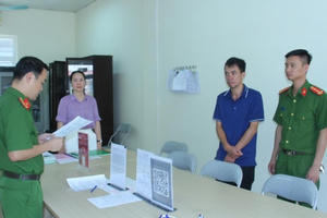 Bắt giữ đối tượng chống người thi hành công vụ, hủy hoại tài sản ở Lào Cai Bắt giữ đối tượng chống người thi hành công vụ, hủy hoại tài sản ở Lào Cai