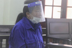 Con gái mua "vung tiền" mua ma túy rồi mang về giấu khắp nhà của mẹ