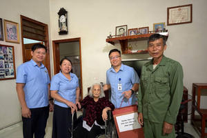 Trung tâm Y tế khu vực Tân Sơn (Phú Thọ) tổ chức nhiều hoạt động tri ân dịp 78 năm Ngày Thương binh - Liệt sỹ