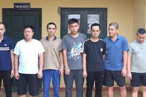 Đập tan đường dây cá độ bóng đá hơn 300 tỷ đồng