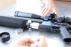 Tây Ninh: Vận động thu hồi 6 khẩu súng hơi và 210 viên đạn