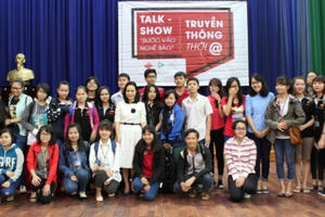 Sinh viên hào hứng “Bước vào nghề báo”