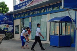 Trường liên cấp Capitole tại Hà Nội tự ý đón học sinh trở lại lớp Trường liên cấp Capitole tại Hà Nội tự ý đón học sinh trở lại lớp