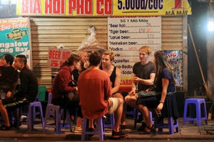 Hà Nội nới lỏng "giới nghiêm" đến 2h sáng