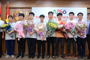 8/8 học sinh Việt Nam đoạt giải tại Olympic Vật lý Châu Á - Thái Bình Dương