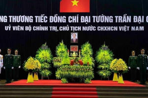 Nhiều đoàn khách trong nước và Quốc tế viếng Chủ tịch nước Trần Đại Quang