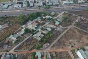 Hơn 100 hộ dân ở TP Biên Hòa kêu cứu vì buộc phải sống trong cảnh tạm bợ