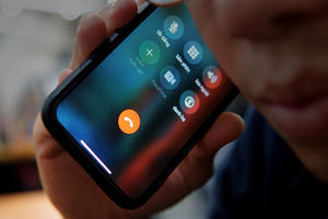 Tài khoản "bốc hơi" hơn 700 triệu đồng sau cuộc điện thoại giả mạo Công an