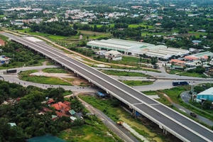 Bố trí vốn đối ứng Dự án cao tốc Bến Lức - Long Thành