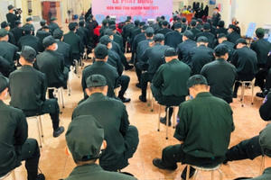 Chiến sĩ CAND tham gia hiến máu với tinh thần “Một giọt máu cho đi, một cuộc đời ở lại”