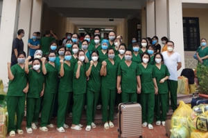 Bắc Giang: 36 y, bác sĩ hoàn thành nhiệm vụ tại cơ sở điều trị Covid-19 ở Tân Yên