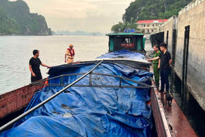 Bắt giữ tàu vỏ thép vận chuyển gần 100 tấn than không rõ nguồn gốc