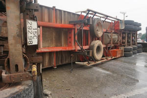 Tai nạn liên hoàn trên quốc lộ, 8 người thương vong