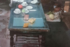 Hà Nội: Một gia đình kêu cứu bị hành hung, đập phá tài sản đêm 30 Tết