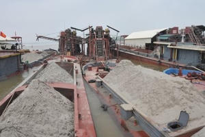 Chính phủ đề nghị sớm dùng tro, xỉ nhiệt điện để chặn "cát tặc"