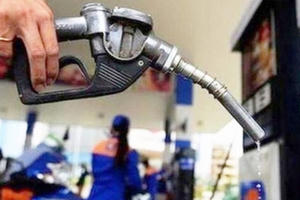 Xử lý nghiêm các hành vi đầu cơ găm hàng, buôn lậu xăng dầu Xử lý nghiêm các hành vi đầu cơ găm hàng, buôn lậu xăng dầu