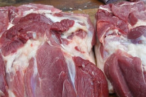 Nhận biết thực phẩm sạch: Thịt lợn sạch và thịt lợn chứa hóa chất