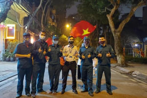 Người tham gia chống dịch COVID- 19 tại Hà Nội được hưởng phụ cấp 200.000 đồng/ngày Người tham gia chống dịch COVID- 19 tại Hà Nội được hưởng phụ cấp 200.000 đồng/ngày