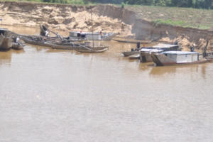 Huế: "Để xảy ra khai thác cát trái phép, người đứng đầu địa phương phải chịu trách nhiệm"
