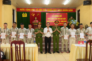 Quảng Ninh: 24 trường hợp phạm nhân được trao Quyết định giảm án dịp 30/4 và 1/5