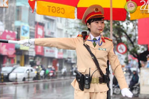 Hiểu rõ hiệu lệnh của người điều khiển giao thông để di chuyển an toàn, thuận lợi và tránh dính "án phạt"