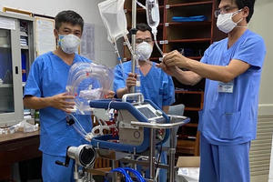 Ê kíp chữa trị bệnh nhân 91 người Anh ra Đà Nẵng hỗ trợ điều trị bệnh nhân 416 Ê kíp chữa trị bệnh nhân 91 người Anh ra Đà Nẵng hỗ trợ điều trị bệnh nhân 416