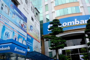 Slide - Điểm tin thị trường: Sacombank hạ giá bán hàng nghìn tỷ hai tài sản "khủng"