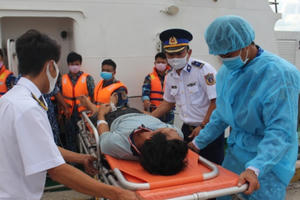 Bộ Tư lệnh Cảnh sát biển vùng 4 cứu nạn thành công 5 ngư dân