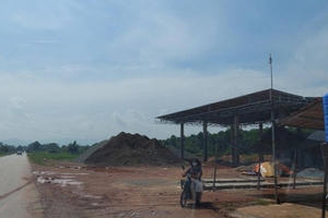 Doanh nghiệp xây cây xăng sai phép, tự ý đấu nối vào QL37 tại Bắc Giang