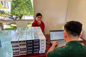 BĐBP TP Cần Thơ bắt đối tượng vận chuyển 500 bao thuốc lá điếu nhập lậu