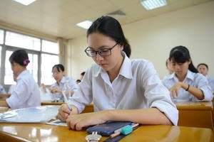 Bỏ điểm sàn, trường tốp dưới và cao đẳng có uy tín vẫn rất hấp dẫn thí sinh