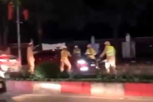 Nghệ An: Điều khiển ô tô lao vào CSGT, chạy ngược chiều bỏ chạy