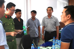 Truy tố đường dây pha chế xăng giả liên tỉnh