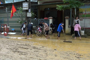 Mưa đá, dông lốc gây hư hỏng nhà ở và hoa màu ở huyện Si Ma Cai