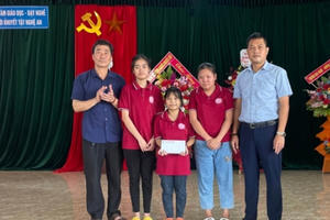 Tết Thiếu nhi sớm cho trẻ khuyết tật Nghệ An
