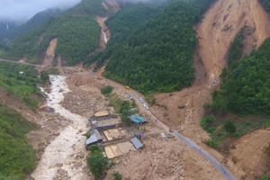 Tập trung phòng, chống, giảm thiệt hại do sạt lở đất, bờ sông, bờ biển và lũ quét