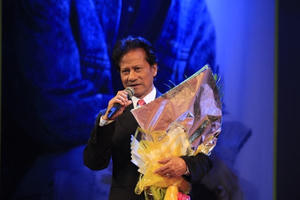 Tối nay, Hồ Văn Cường sẽ hát cùng danh ca Chế Linh tại Buôn Ma Thuột