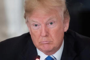 Cựu chiến lược gia Nhà Trắng nói ông Trump đang đối mặt với đảo chính