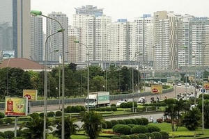 Hà Nội: Hạn chế điều chỉnh quy hoạch, 'nhồi' chung cư vào nội thành