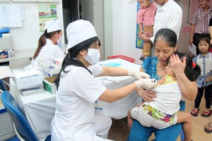 Hà Nội tổ chức đăng ký 3.500 liều vắc xin qua mạng vào 9h ngày 30/8