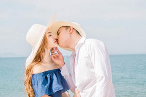 Phương Trinh Jolie với đường cong bốc lửa làm bùng nổ Âm Nhạc & Bước Nhảy Phương Trinh Jolie với đường cong bốc lửa làm bùng nổ Âm Nhạc & Bước Nhảy