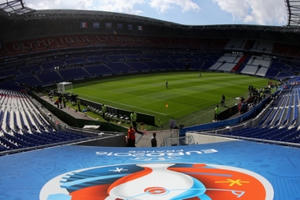 EURO 2016: UEFA cảnh báo xuất hiện vé giả trước bán kết Euro 2016