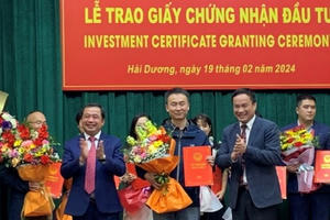Hải Dương: Trao giấy chứng nhận đăng ký đầu tư cho nhiều dự án lớn