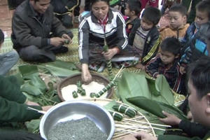 Tết ấm nơi biên cương