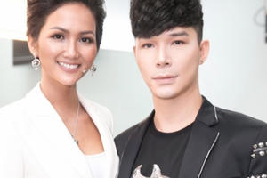Nathan Lee khoe vẻ điển trai cạnh hoa hậu H'Hen Niê