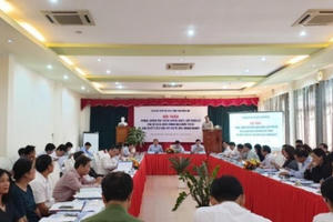 Vẫn còn tình trạng cán bộ sách nhiễu, gây phiền hà Vẫn còn tình trạng cán bộ sách nhiễu, gây phiền hà