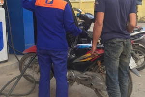 Hàng loạt điều kiện về kinh doanh xăng dầu bị bãi bỏ