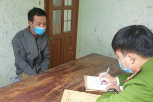 Bắt đối tượng tàng trữ ma tuý để sử dụng dần