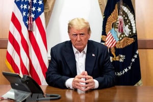 Tổng thống Donald Trump xuất viện sau ba ngày điều trị bệnh COVID-19